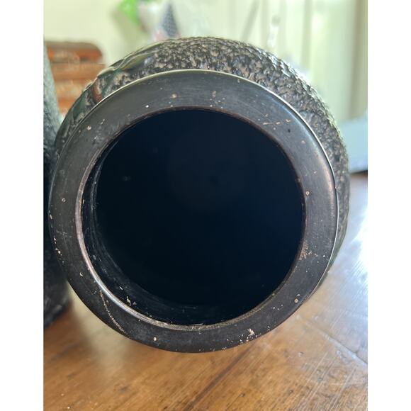 Vintage Textured Japanese Tokonabe Black Vase Bird and Flowers - Picture 4 of 6